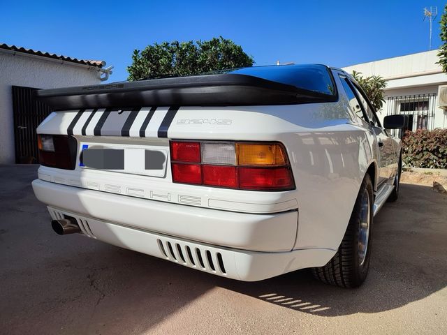 Porsche 924S Martini 944 look