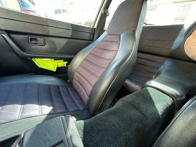 Porsche 924S Martini 944 look