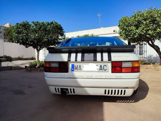 Porsche 924S Martini 944 look