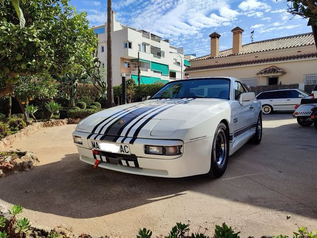 Porsche 924S Martini 944 look