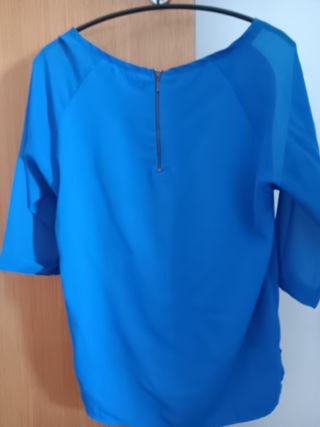 Blusa semitransparente