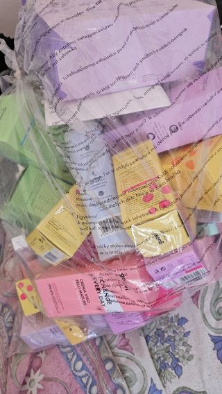 Scatoline, barattolini, flaconi