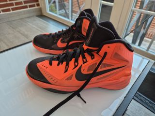 Zapatillas basket Nike niña/mujer EUR 37.5.NEGOCIA