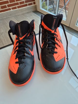 Zapatillas basket Nike niña/mujer EUR 37.5.NEGOCIA