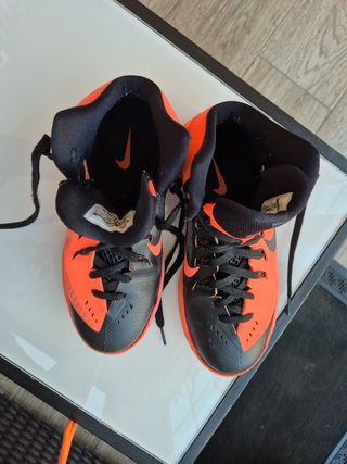 Zapatillas basket Nike niña/mujer EUR 37.5.NEGOCIA