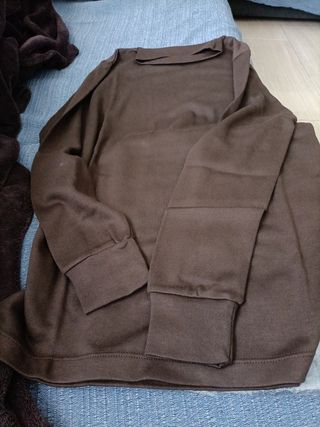 Jersey cuello cisne marrón