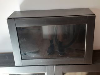 Prestatgeria ikea besta amb portes vidre