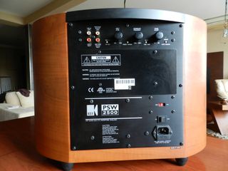 Subwoofer KEF PSW-2500, Gama Alta, 250w