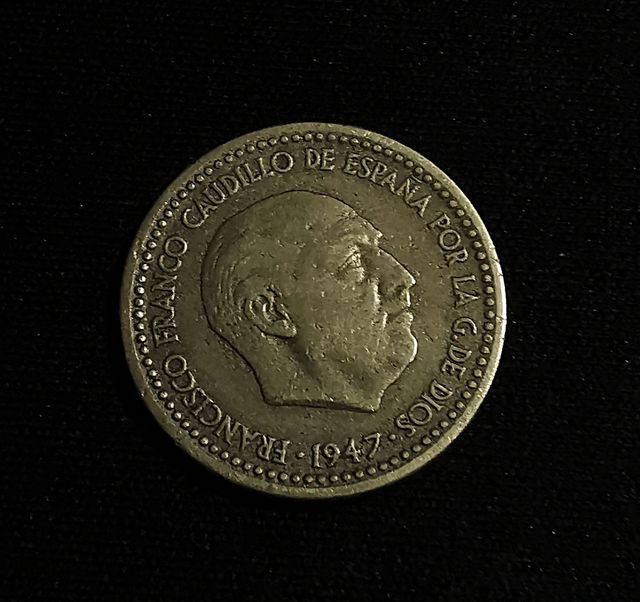 Peseta 1947 estrella *50 error acuñacion