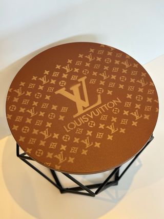 Mesa redonda louis vuitton