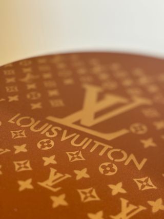 Mesa redonda louis vuitton