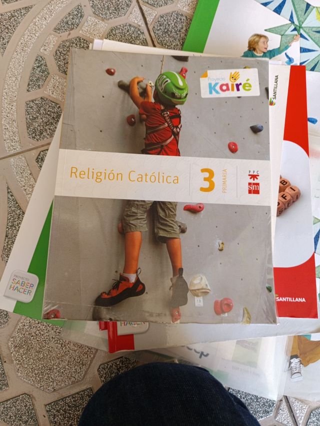 Lote de libros de texto de tercero de primaria 