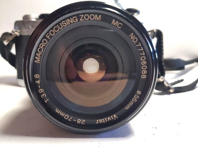 PENTAX MG con objetivo Vivitar 28-70mm/1:3,9-4,8