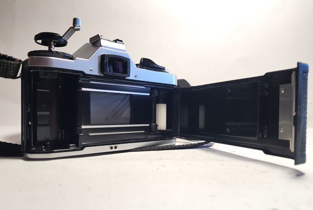 PENTAX MG con objetivo Vivitar 28-70mm/1:3,9-4,8