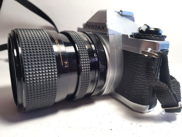PENTAX MG con objetivo Vivitar 28-70mm/1:3,9-4,8