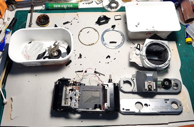 PENTAX MG con objetivo Vivitar 28-70mm/1:3,9-4,8