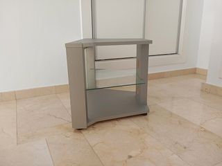 tavolo in formica grigio con vetro