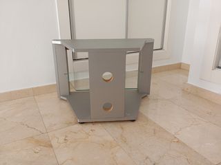 tavolo in formica grigio con vetro