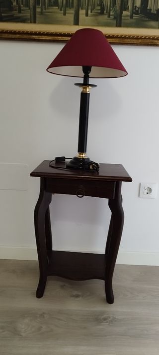 Mesita auxiliar antigua de madera 