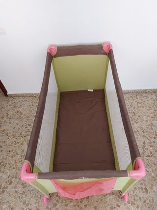 Cuna de viaje.