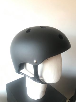 Casco Skateboard Industrial T : S y L