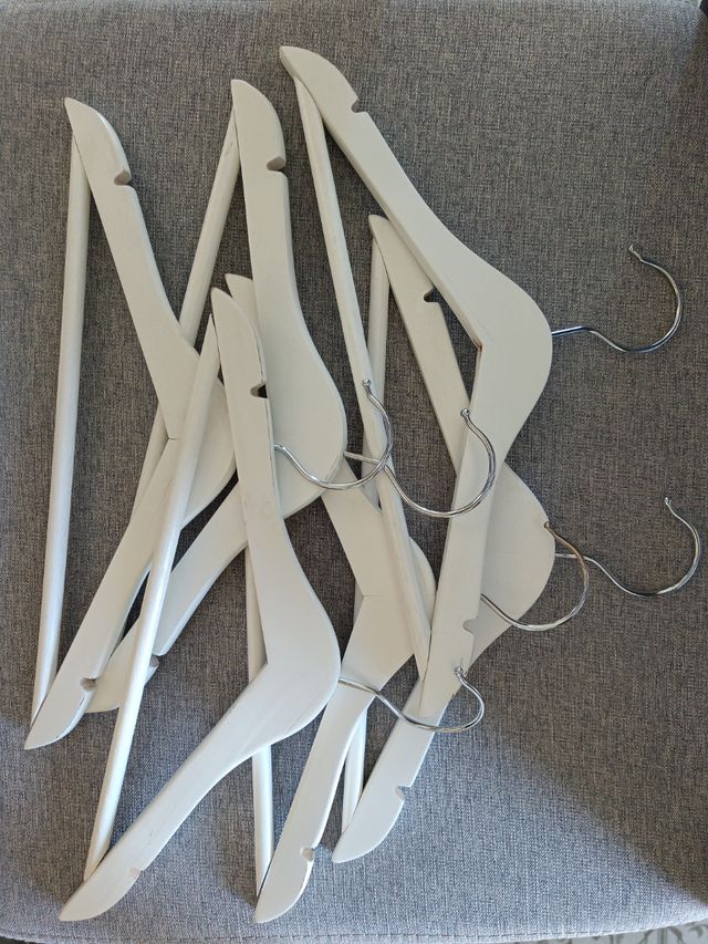 Perchas infantiles (6 unidades)