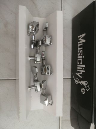Clavijas Musiclily