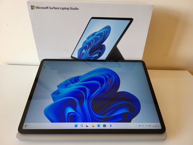 Microsoft Surface Laptop Studio (i7/16Gb/512Gb)