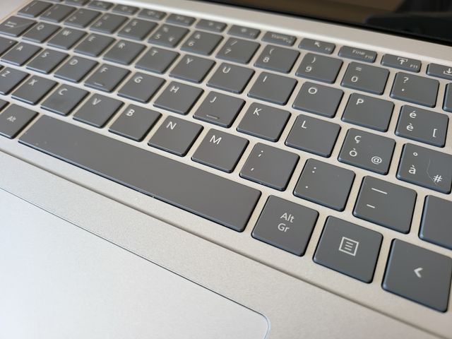 Microsoft Surface Laptop Studio (i7/16Gb/512Gb)