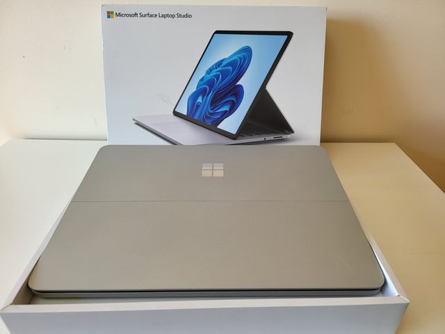 Microsoft Surface Laptop Studio (i7/16Gb/512Gb)