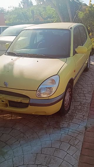 Daihatsu Sirion 2003