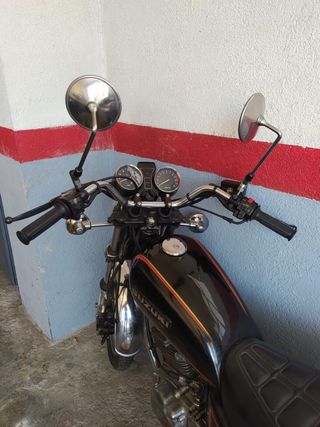 MOTO SUZUKI GN 250