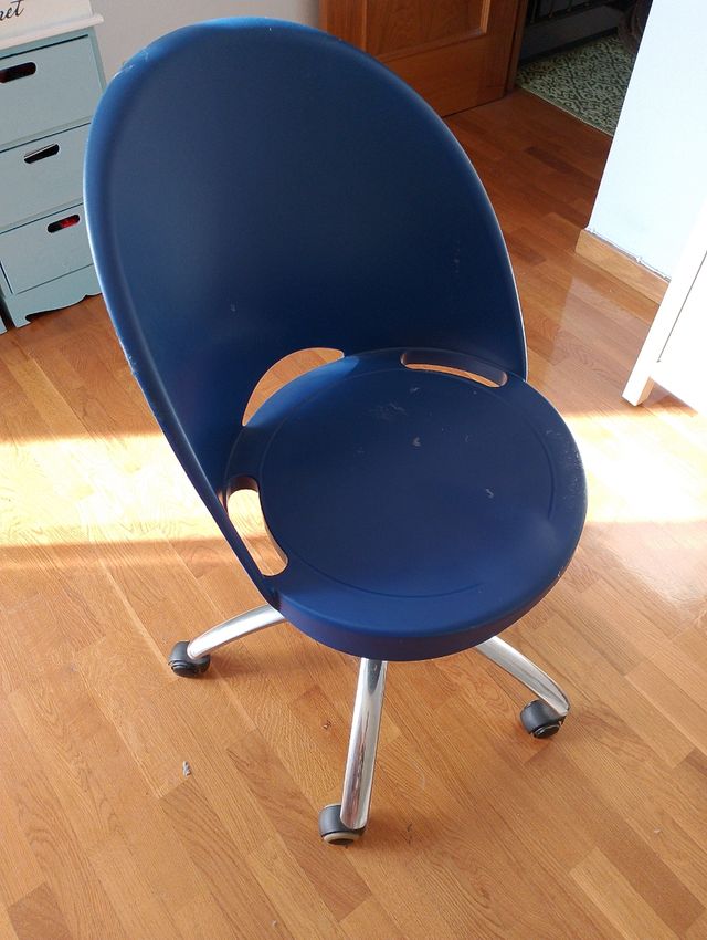 Silla de estudio con ruedas