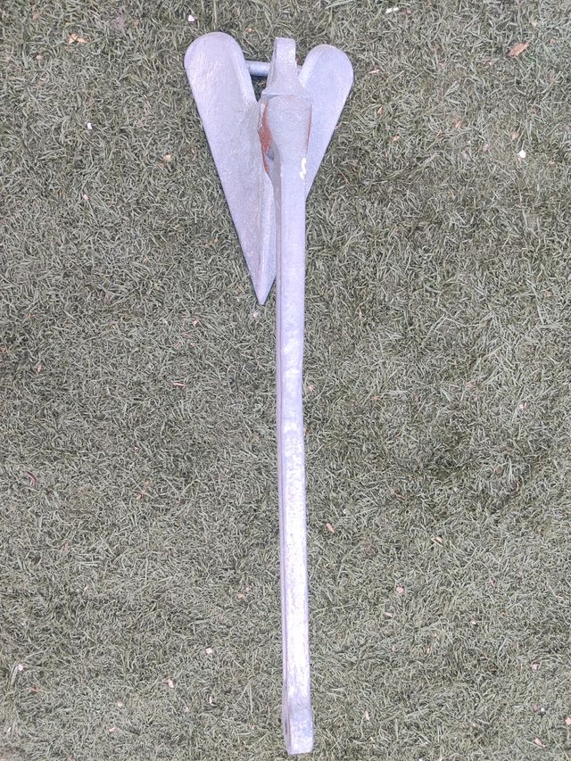 Ancla de barco arado