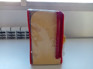 Maletín con cremalleras