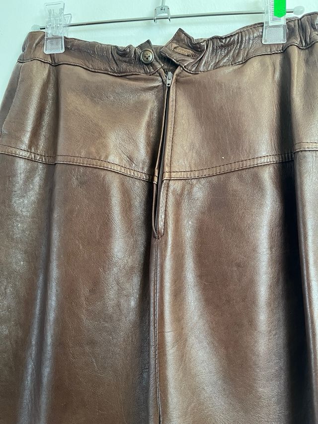 ¡LIQUIDO! Falda piel de alta calidad T. S
