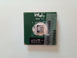 Procesador Pentium III 733 MHz