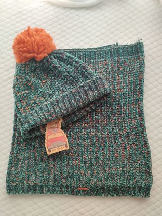 Gorro y cuello de lana