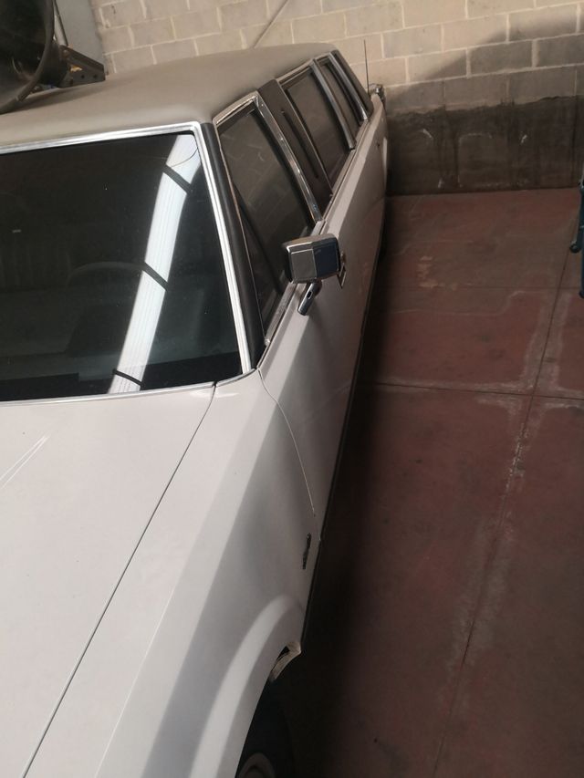 Limusine de carro urbano de Lincoln