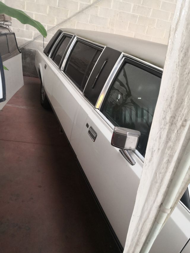 Limusine de carro urbano de Lincoln