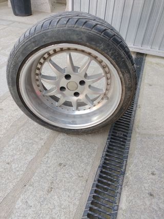 Llantas con ruedas 