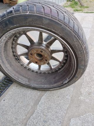 Llantas con ruedas 