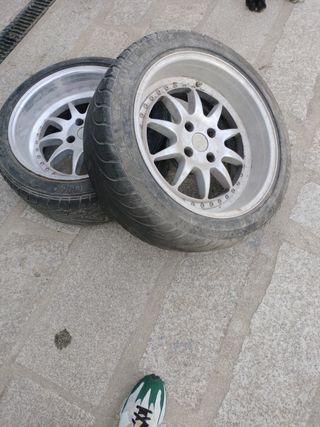 Llantas con ruedas 
