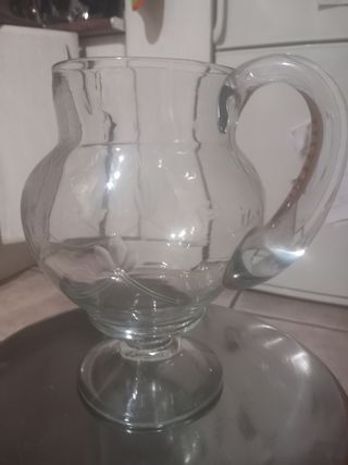 Jarra de cristal antigüa