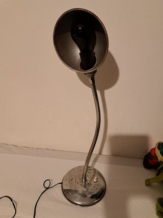 Lampada vintage da tavolo industriale . vintage