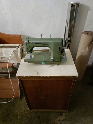 Máquina de coser antigua