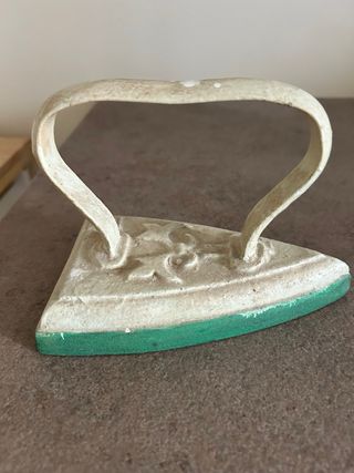 Ferro da stiro antico