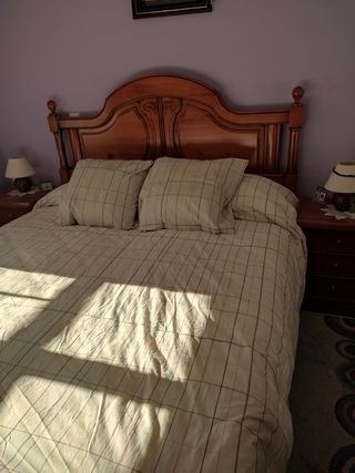 Cama de pino macizo