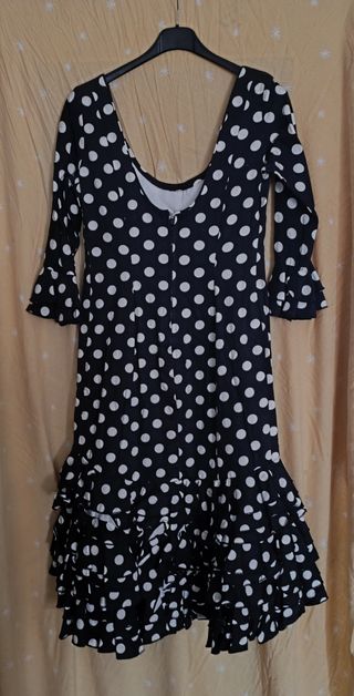 Vestido corto rociero o de sevillana