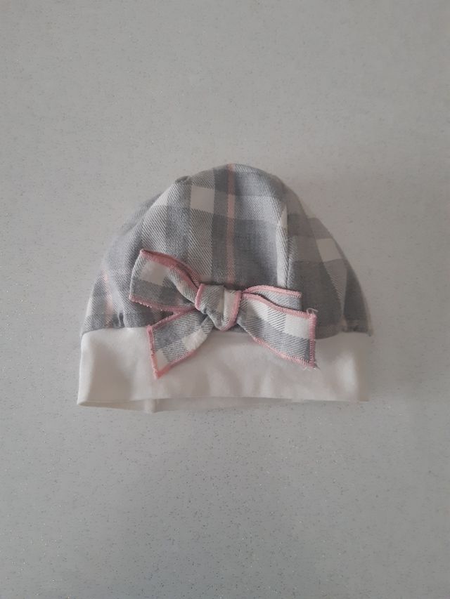Cappellino bimba 3/6 mesi